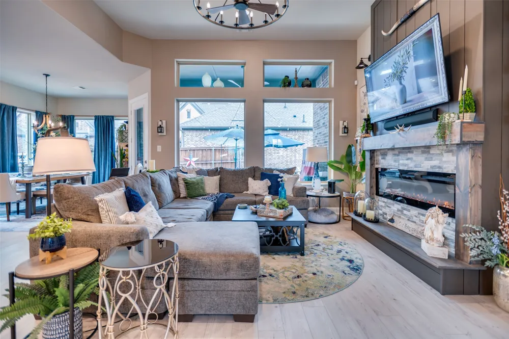 2063 Spotted Fawn Drive Arlington, TX 76005
