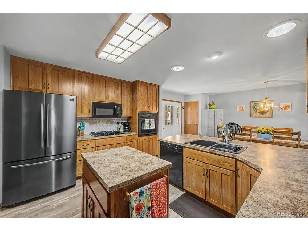 63 Kiowa Road Westcliffe, CO 81252