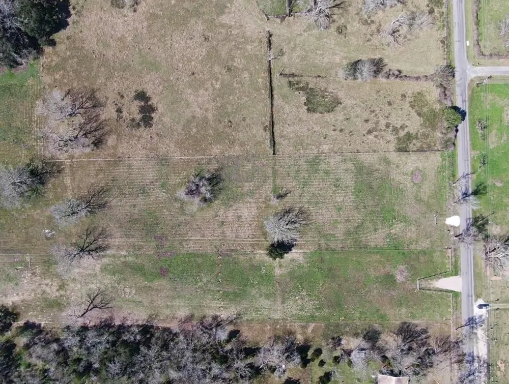 320 W Pleasant Street Brazoria, TX 77422