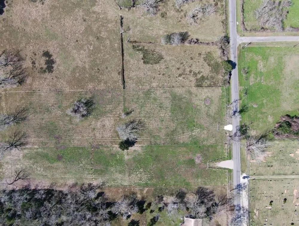 320 W Pleasant Street Brazoria, TX 77422