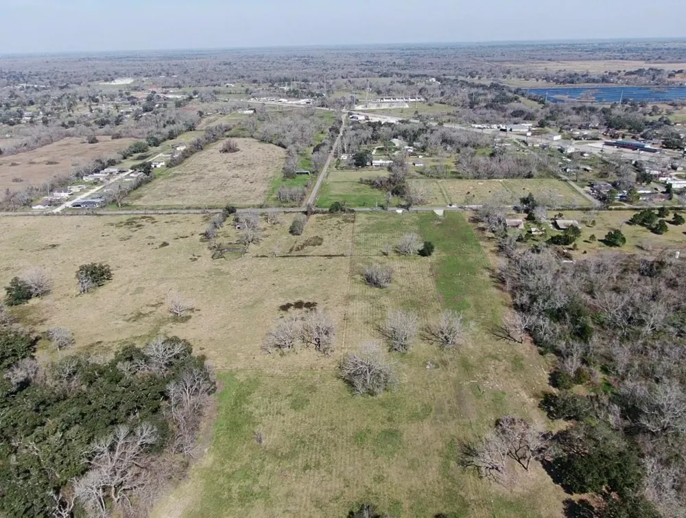320 W Pleasant Street Brazoria, TX 77422