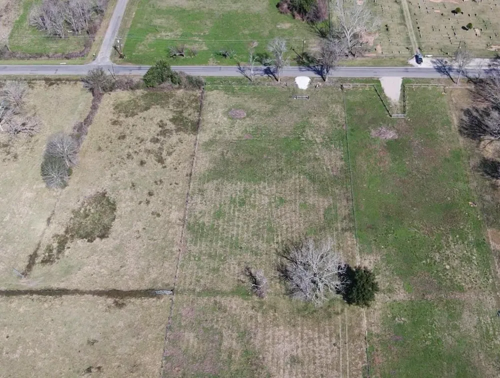 320 W Pleasant Street Brazoria, TX 77422