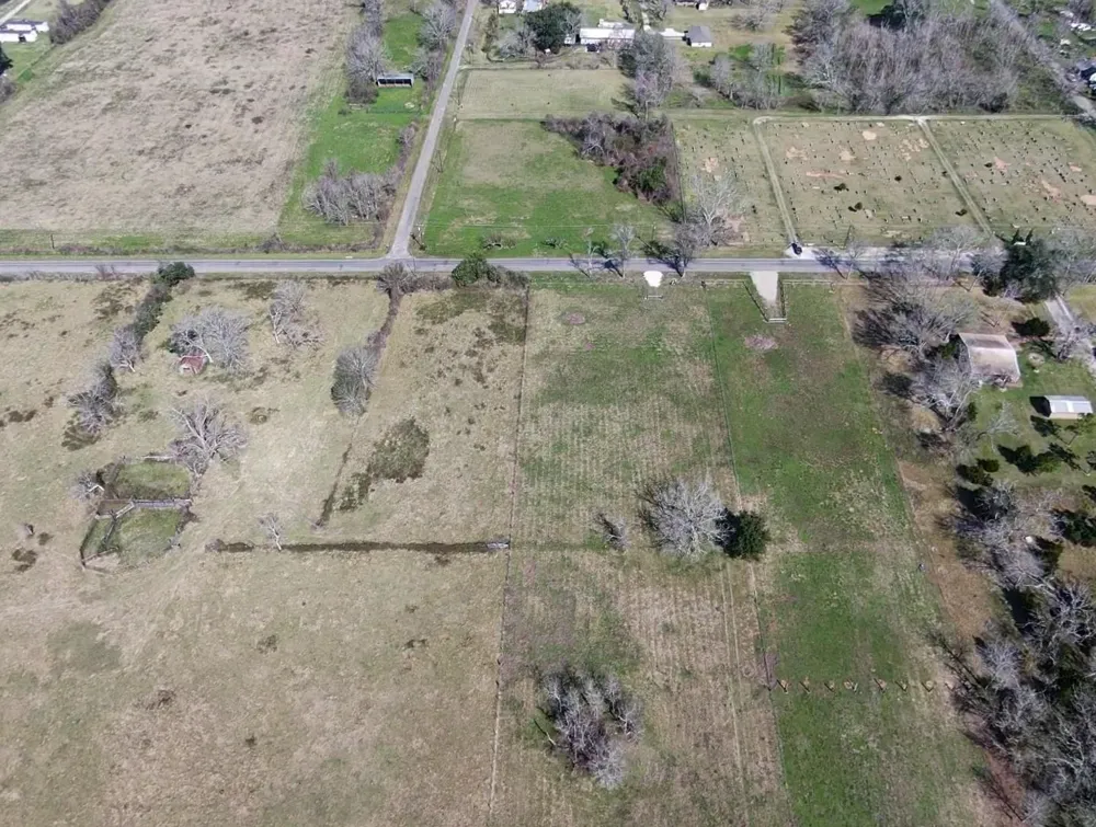 320 W Pleasant Street Brazoria, TX 77422