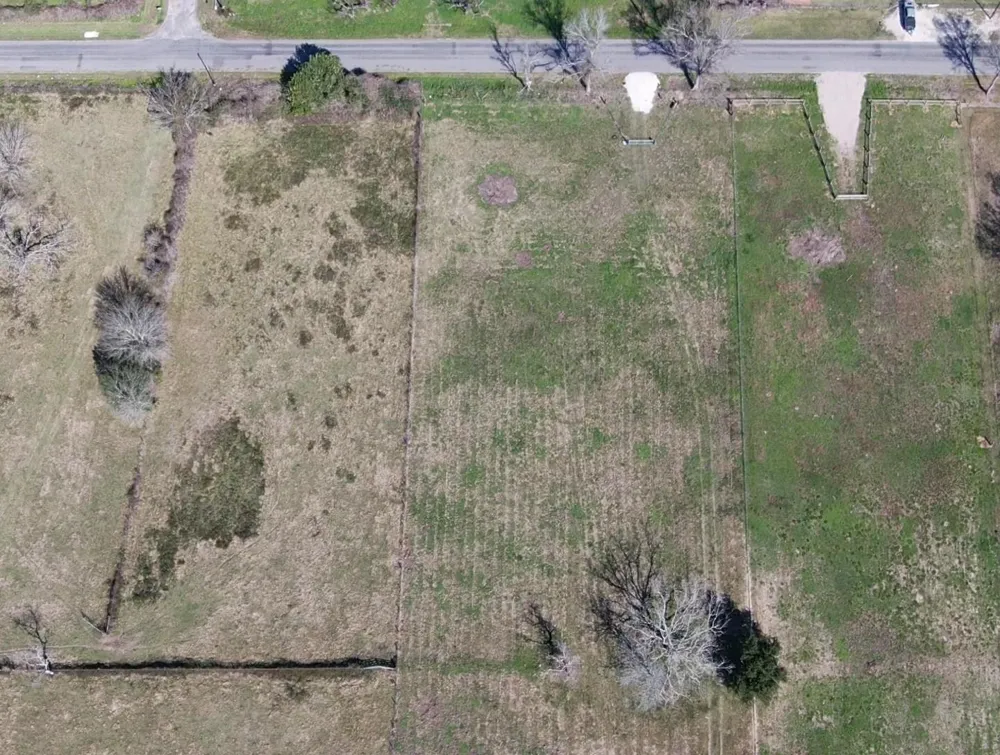 320 W Pleasant Street Brazoria, TX 77422