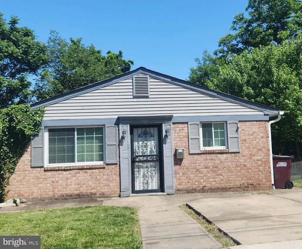 724 MENTOR AVENUE Capitol Heights, MD 20743