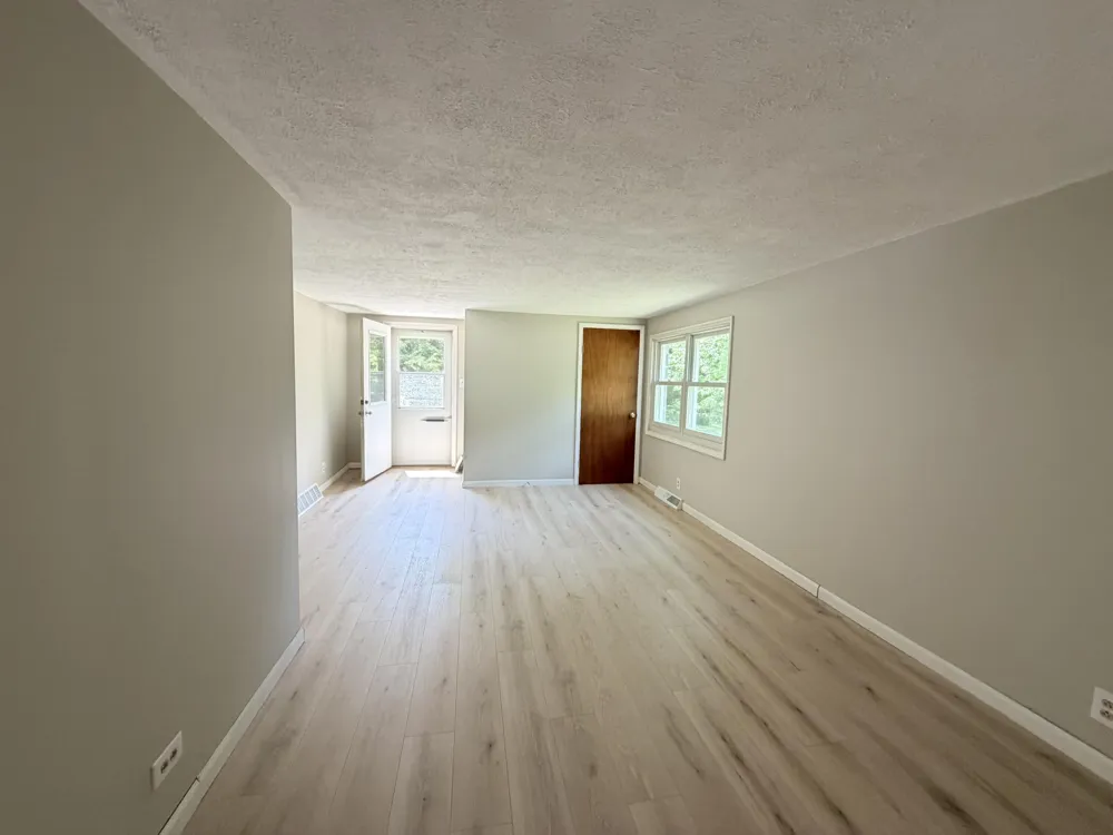 391 Briggs Road Middleville, MI 49333