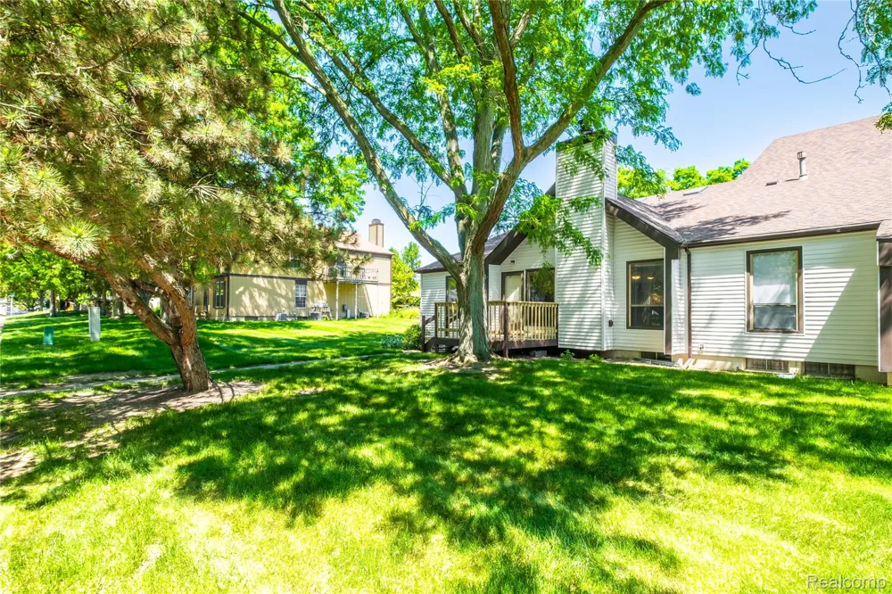 2925 Staten Avenue #6 Lansing City, MI 48910