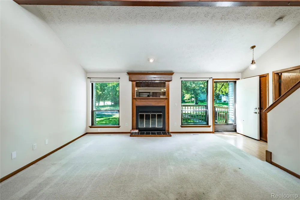 2925 Staten Avenue #6 Lansing City, MI 48910