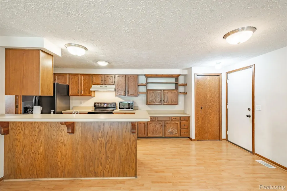 2925 Staten Avenue #6 Lansing City, MI 48910