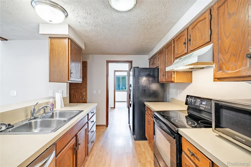 2925 Staten Avenue #6 Lansing City, MI 48910
