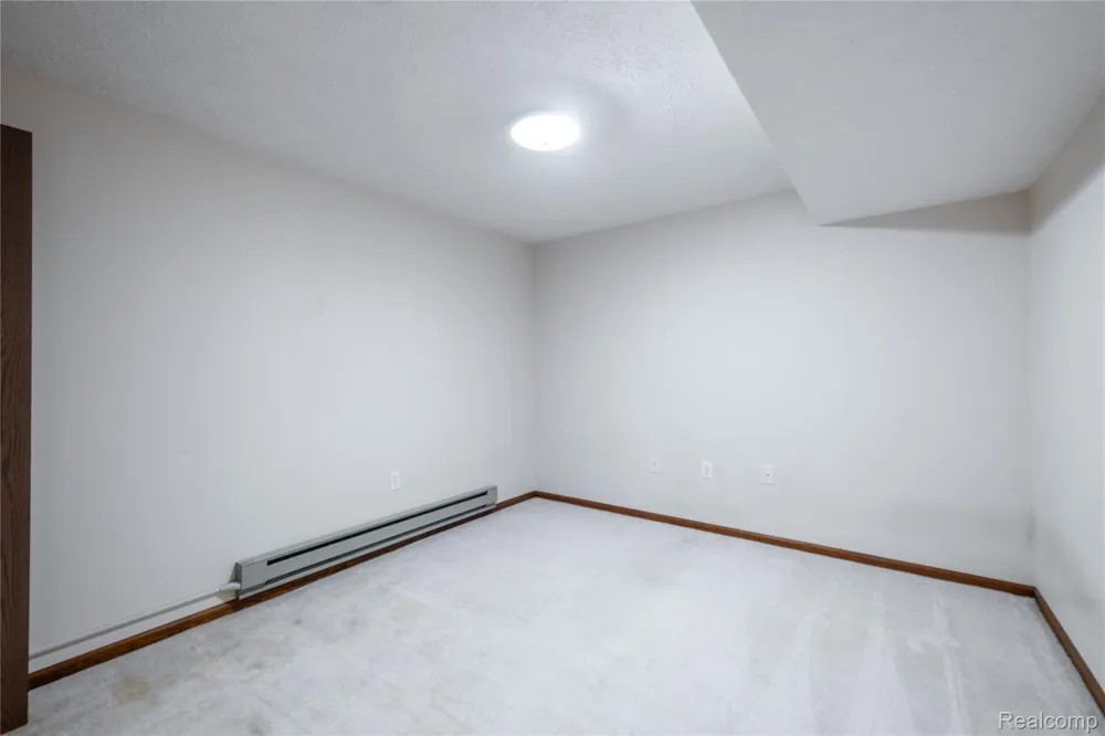 2925 Staten Avenue #6 Lansing City, MI 48910