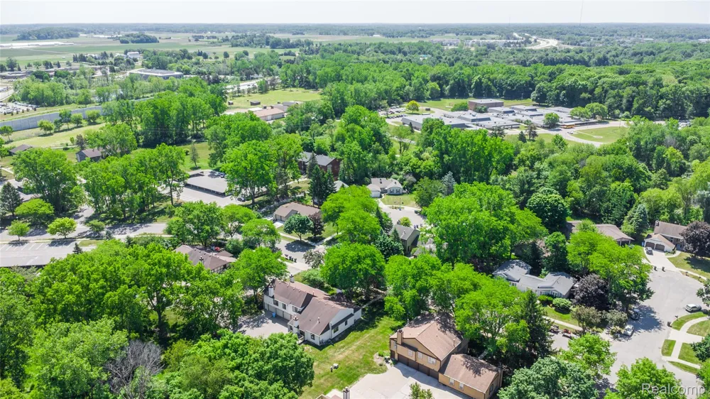 2925 Staten Avenue #6 Lansing City, MI 48910