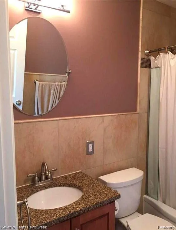 1886 Ruby Avenue Rochester Hills City, MI 48309