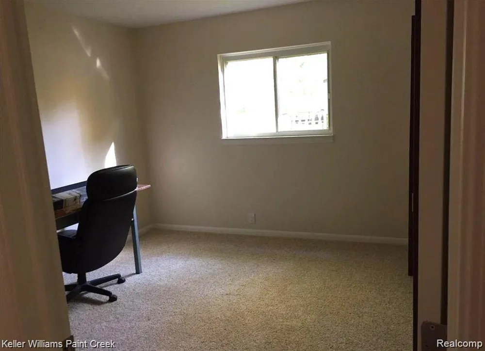 1886 Ruby Avenue Rochester Hills City, MI 48309
