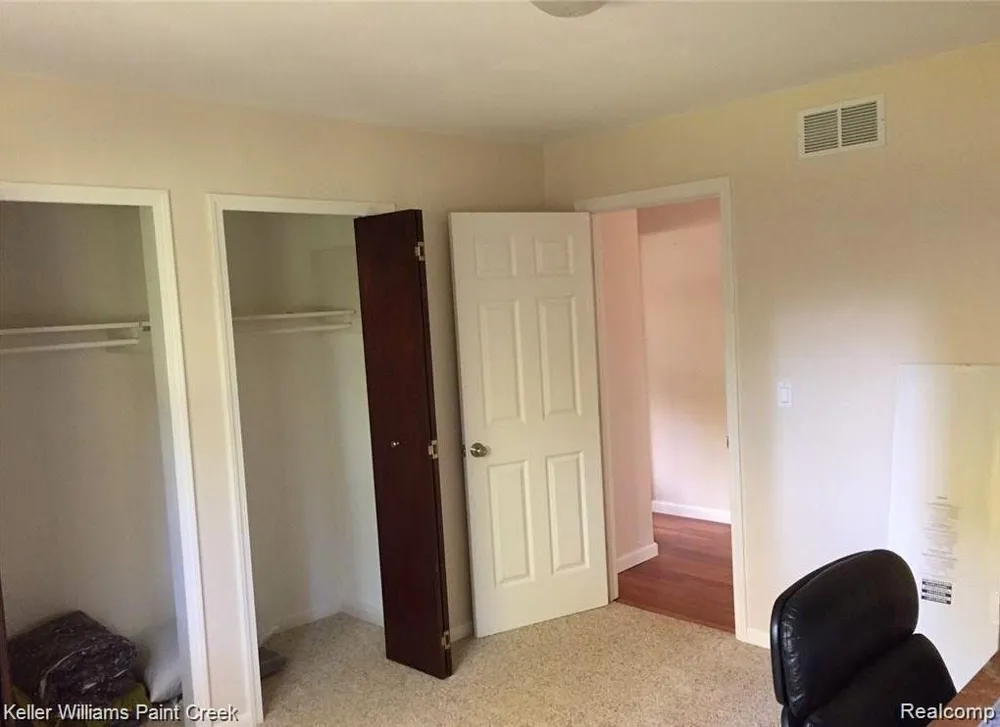 1886 Ruby Avenue Rochester Hills City, MI 48309
