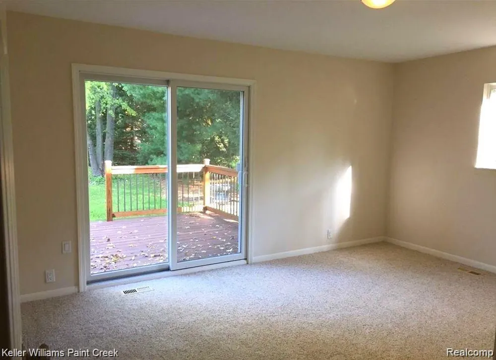 1886 Ruby Avenue Rochester Hills City, MI 48309