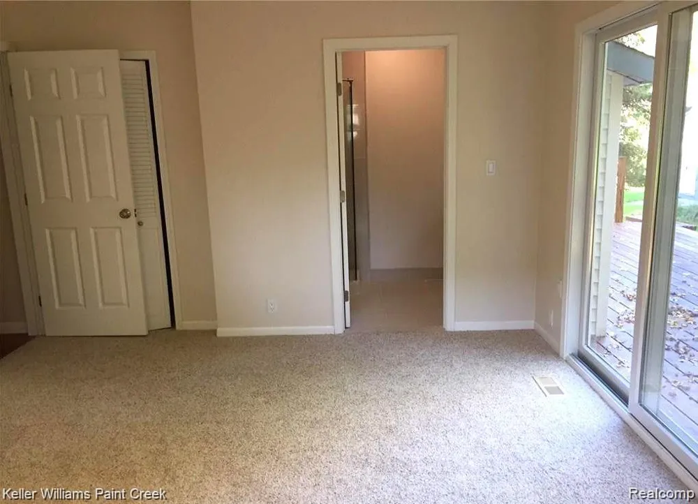 1886 Ruby Avenue Rochester Hills City, MI 48309