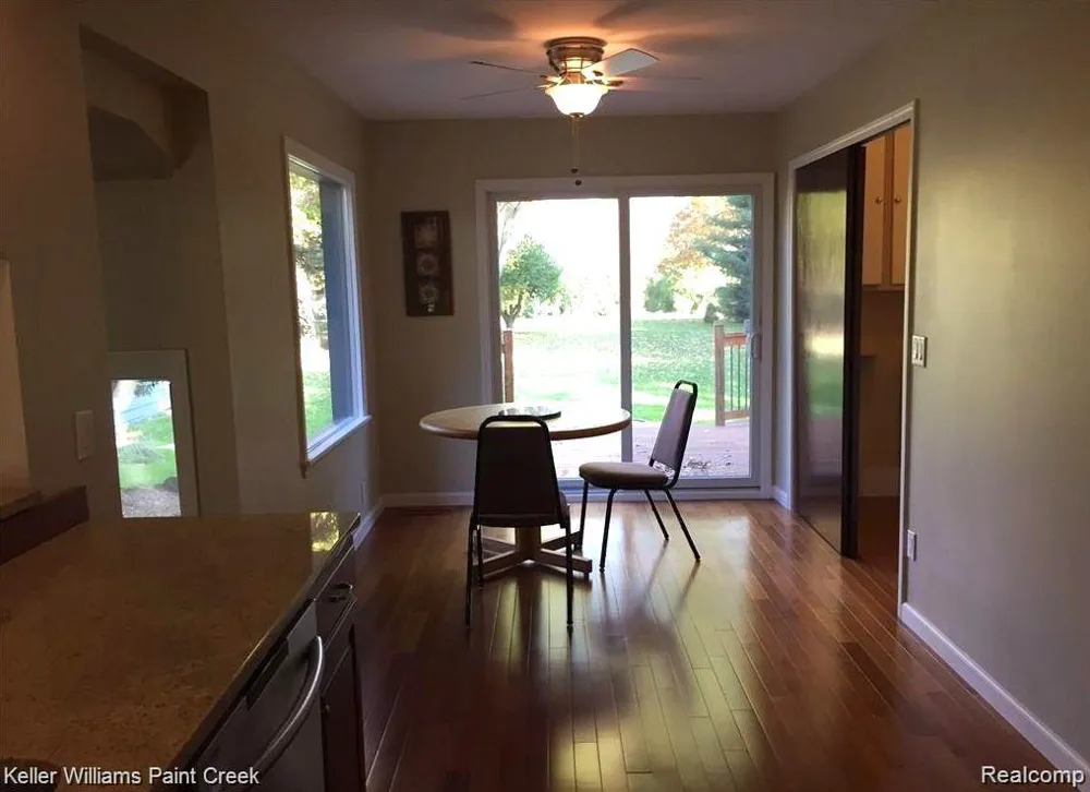 1886 Ruby Avenue Rochester Hills City, MI 48309