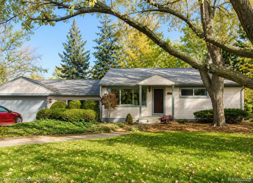 1886 Ruby Avenue Rochester Hills City, MI 48309