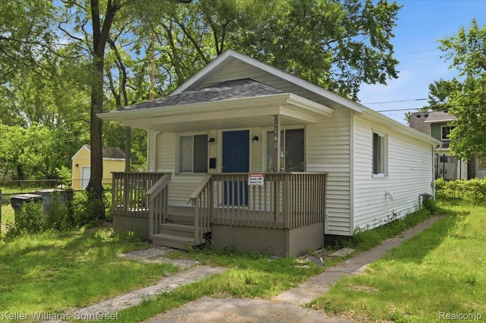 1140 E Elza Avenue Hazel Park City, MI 48030
