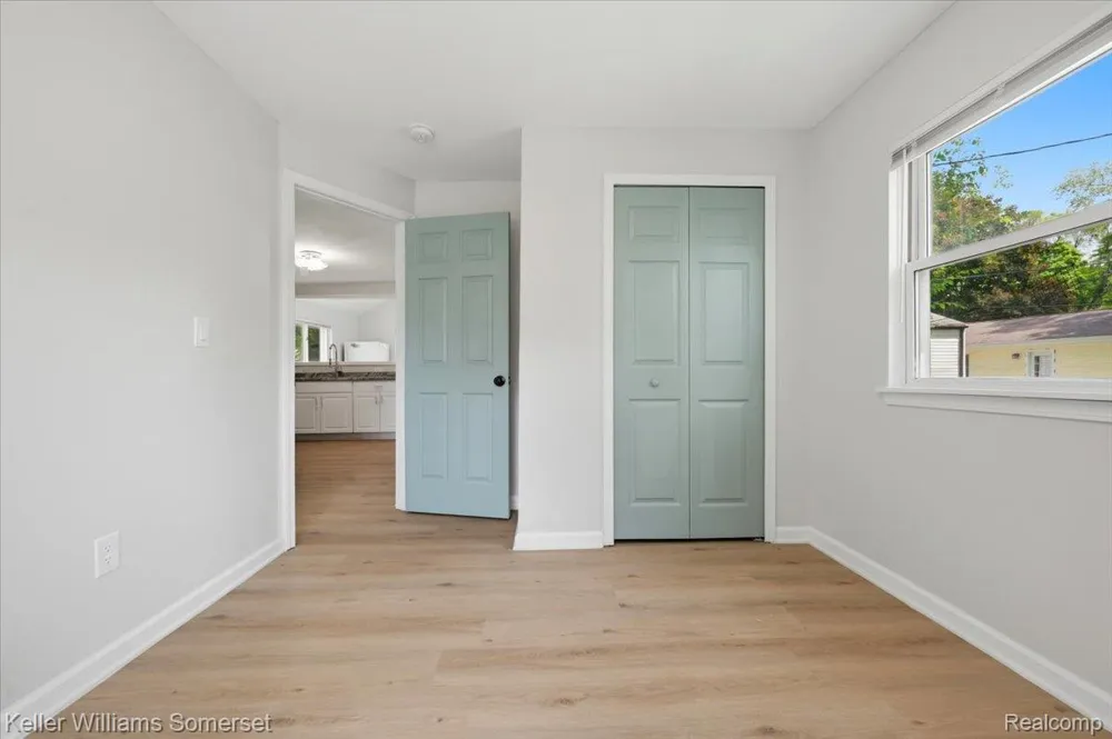 1140 E Elza Avenue Hazel Park City, MI 48030
