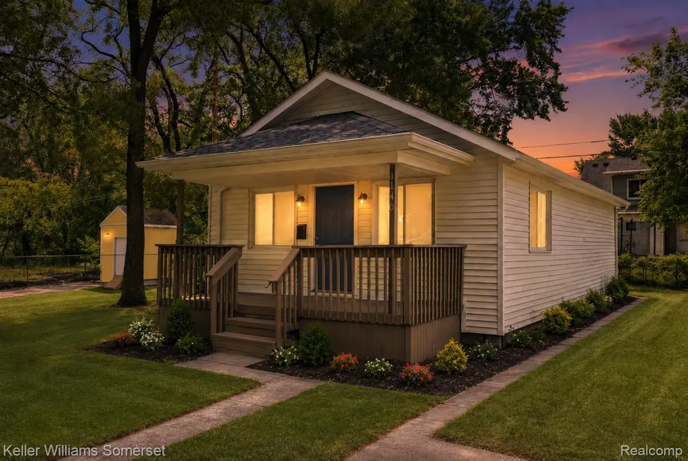 1140 E Elza Avenue Hazel Park City, MI 48030