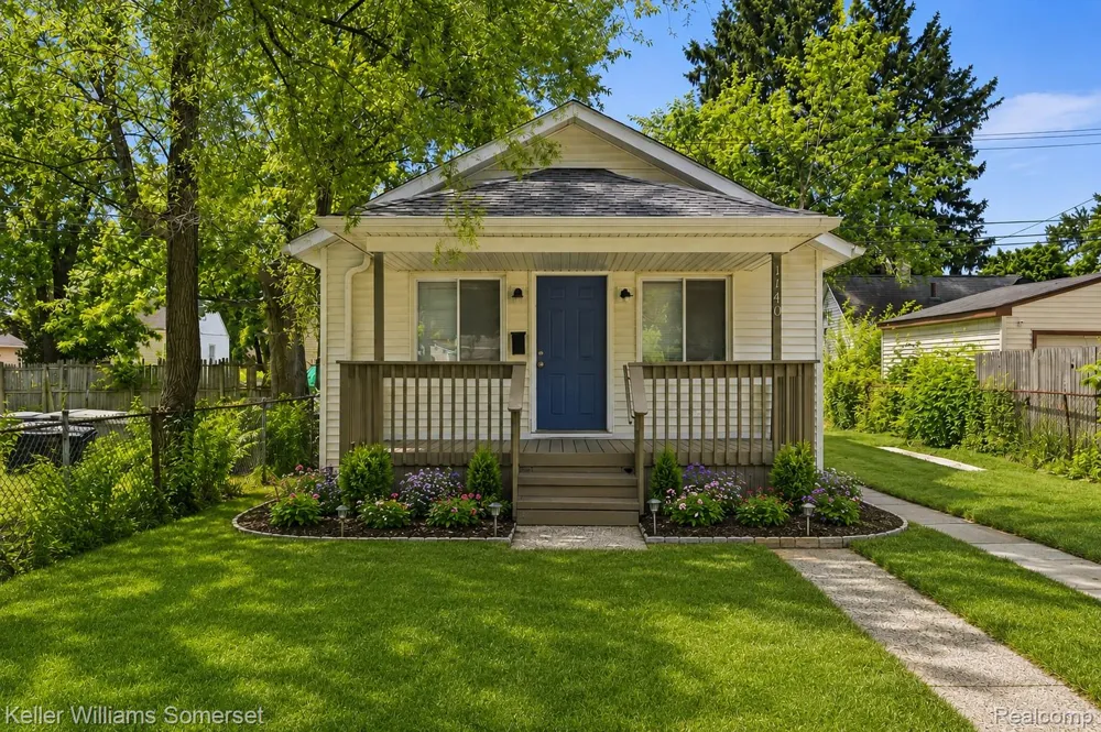 1140 E Elza Avenue Hazel Park City, MI 48030
