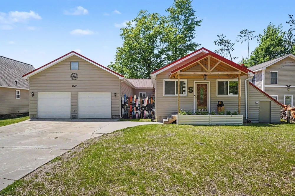 4847 Franklin Street Plainfield Township, MI 49504