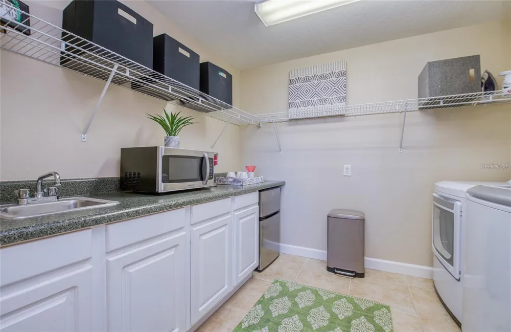 2982 ESTANCIA PLACE Clearwater, FL 33761