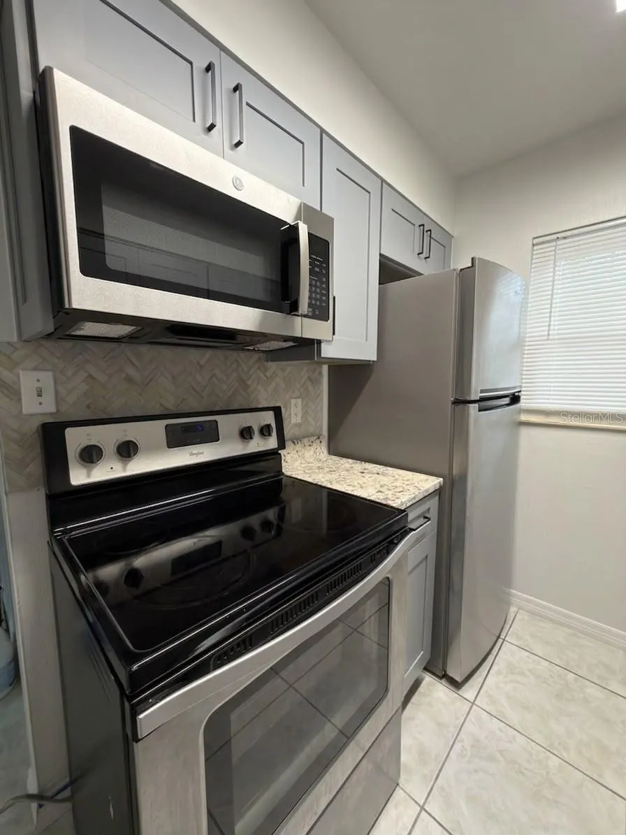 827 SKY LAKE CIRCLE #A Orlando, FL 32809