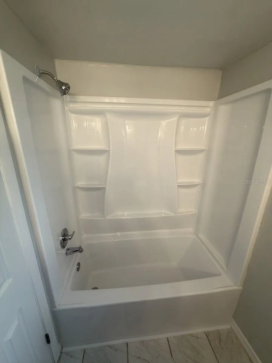 827 SKY LAKE CIRCLE #A Orlando, FL 32809