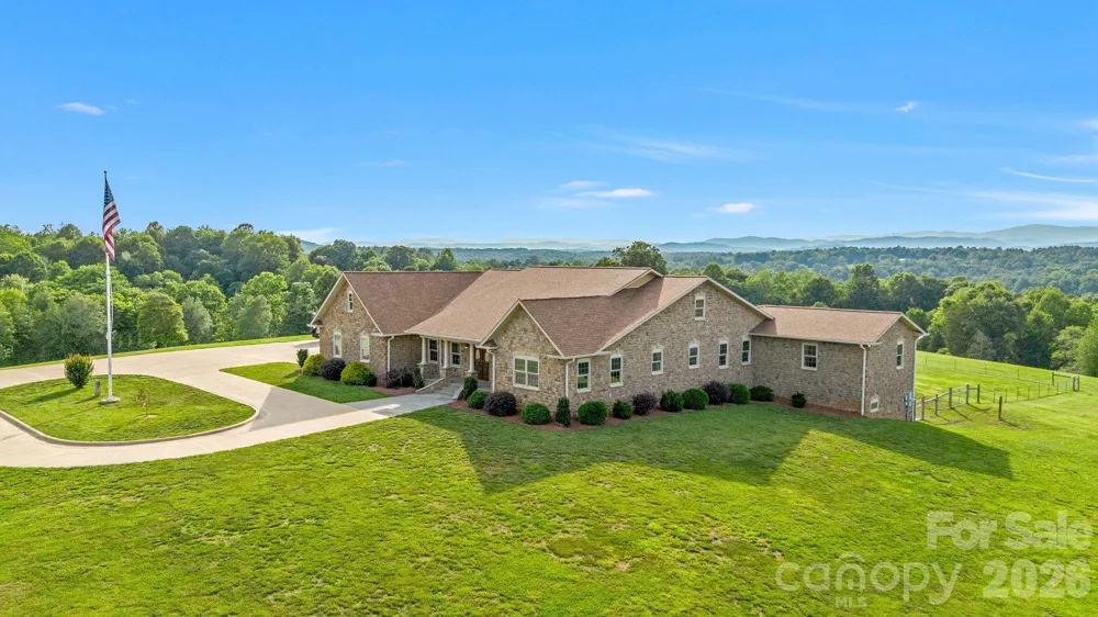 2831 Bethany Ford Road Roaring River, NC 28669