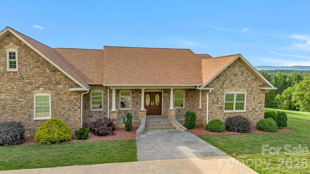 2831 Bethany Ford Road Roaring River, NC 28669