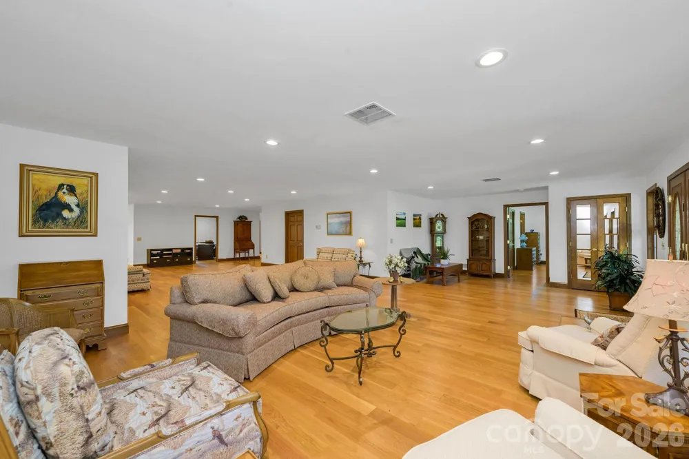 2831 Bethany Ford Road Roaring River, NC 28669