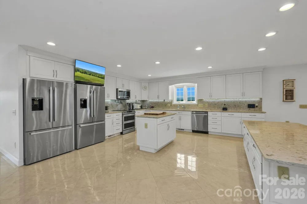 2831 Bethany Ford Road Roaring River, NC 28669