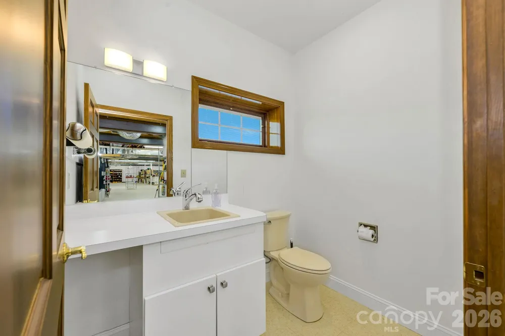 2831 Bethany Ford Road Roaring River, NC 28669
