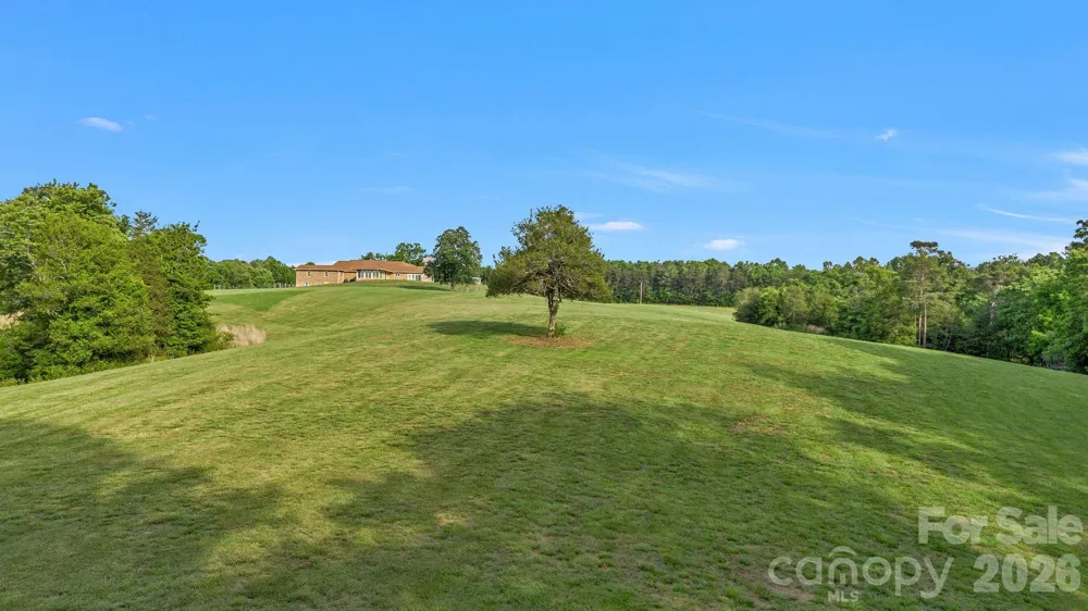 2831 Bethany Ford Road Roaring River, NC 28669