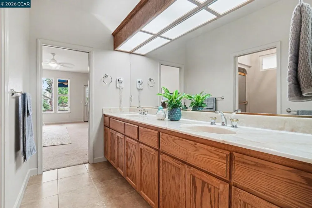 5666 Oakmont Ct Discovery Bay, CA 94505