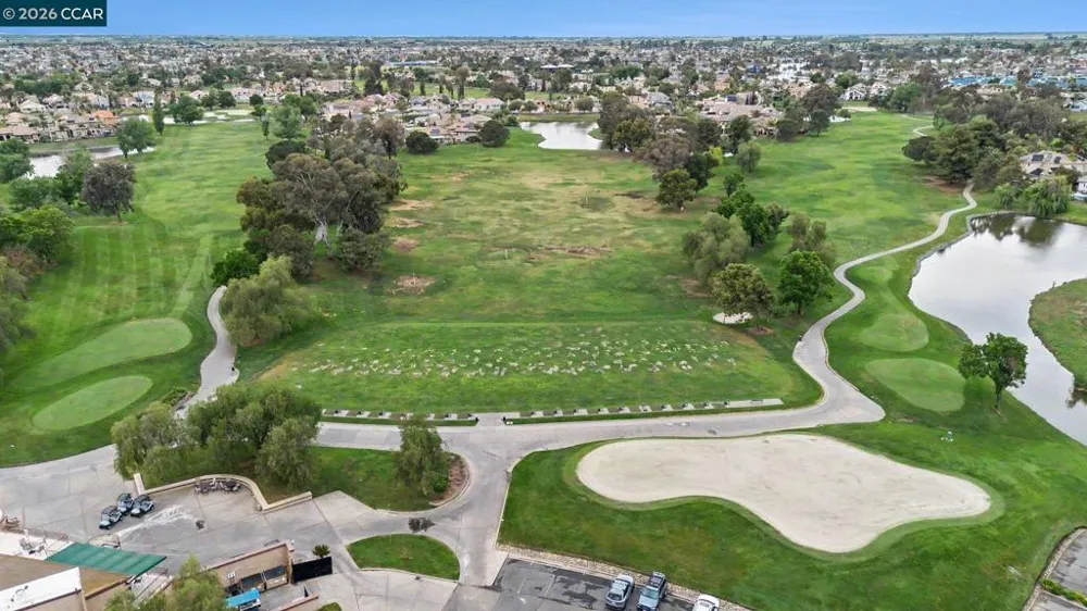 5666 Oakmont Ct Discovery Bay, CA 94505