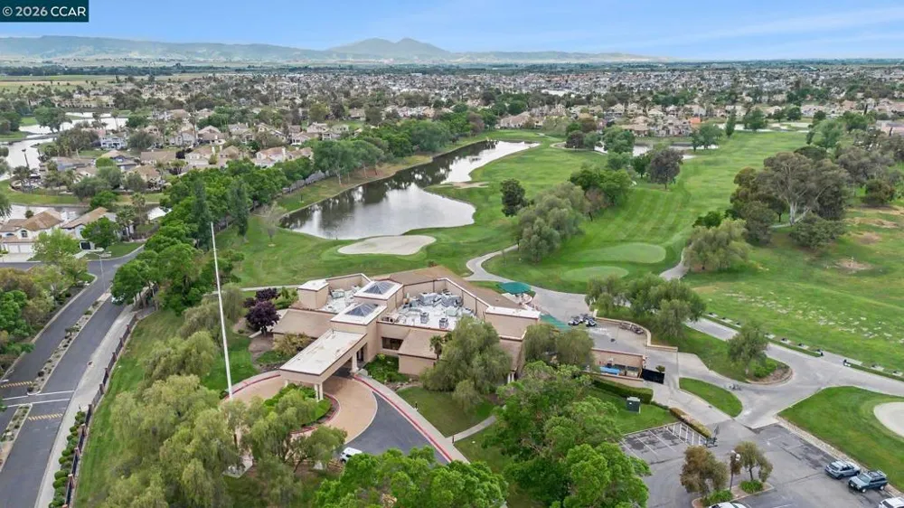 5666 Oakmont Ct Discovery Bay, CA 94505