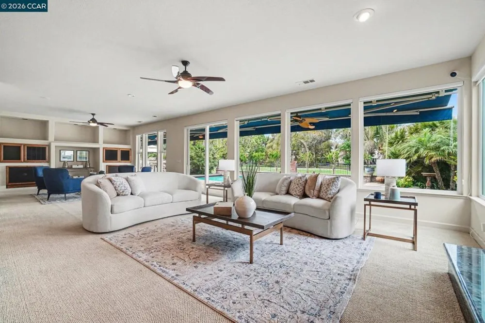 5666 Oakmont Ct Discovery Bay, CA 94505
