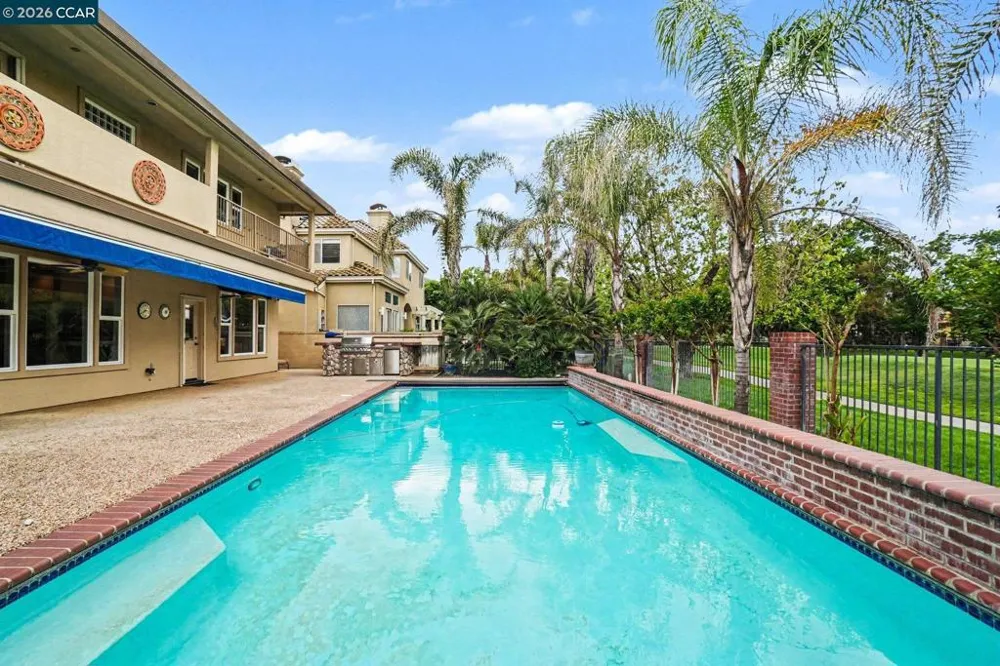 5666 Oakmont Ct Discovery Bay, CA 94505