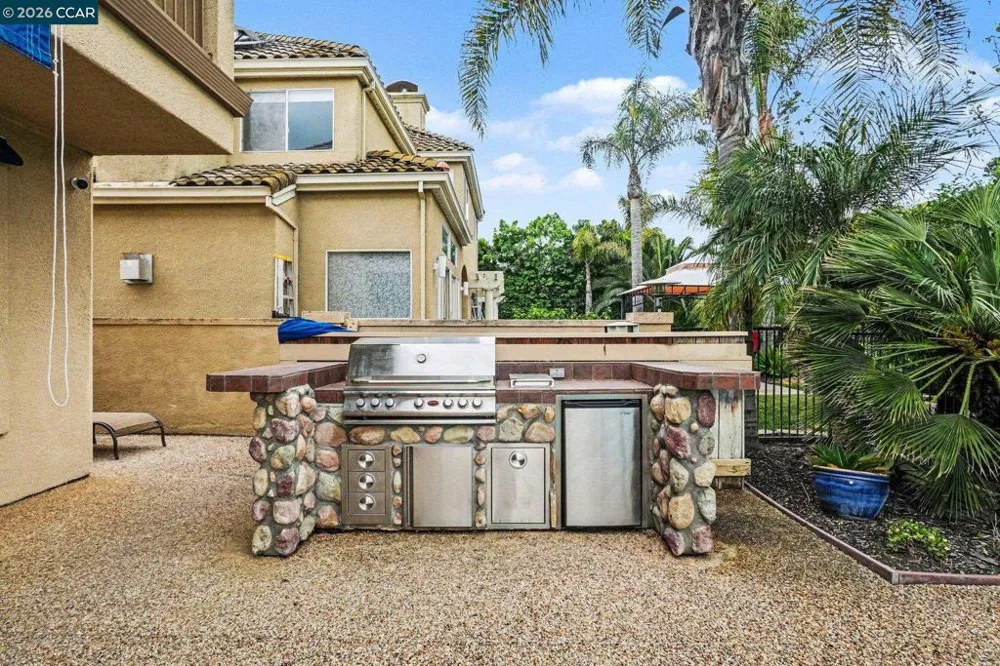 5666 Oakmont Ct Discovery Bay, CA 94505