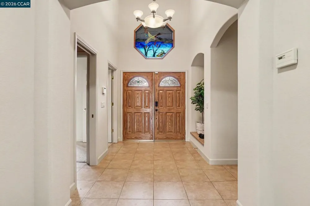 5666 Oakmont Ct Discovery Bay, CA 94505
