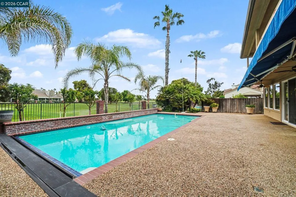 5666 Oakmont Ct Discovery Bay, CA 94505