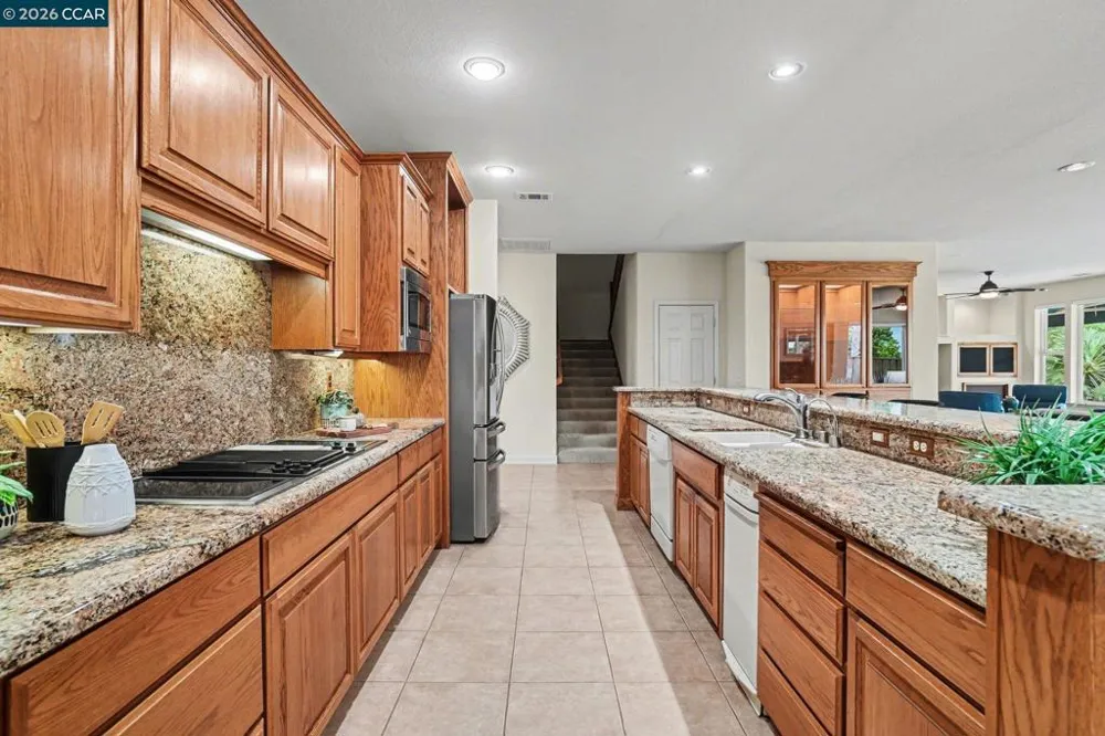 5666 Oakmont Ct Discovery Bay, CA 94505