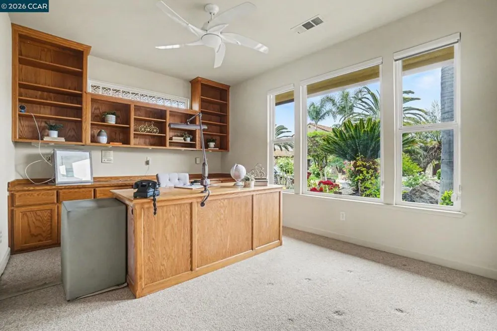 5666 Oakmont Ct Discovery Bay, CA 94505