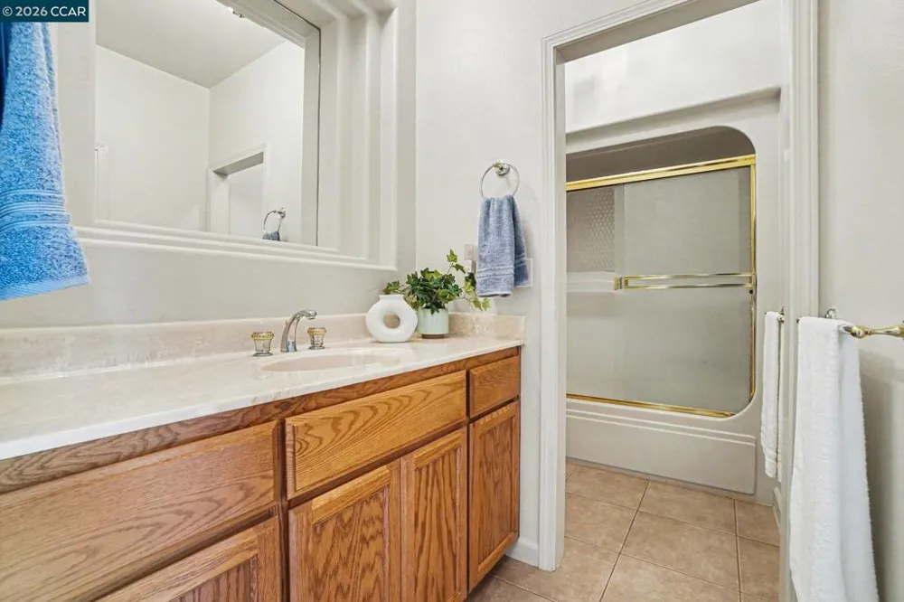 5666 Oakmont Ct Discovery Bay, CA 94505