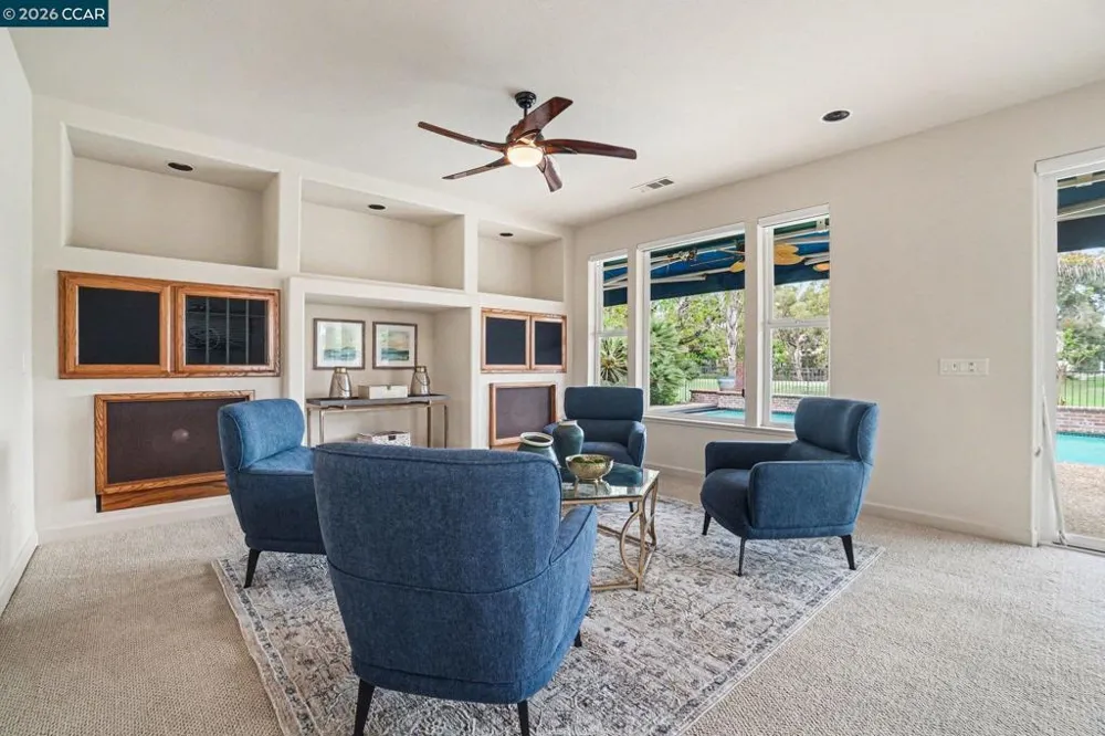 5666 Oakmont Ct Discovery Bay, CA 94505