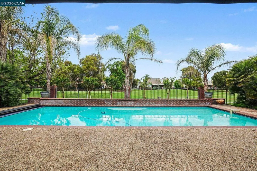 5666 Oakmont Ct Discovery Bay, CA 94505